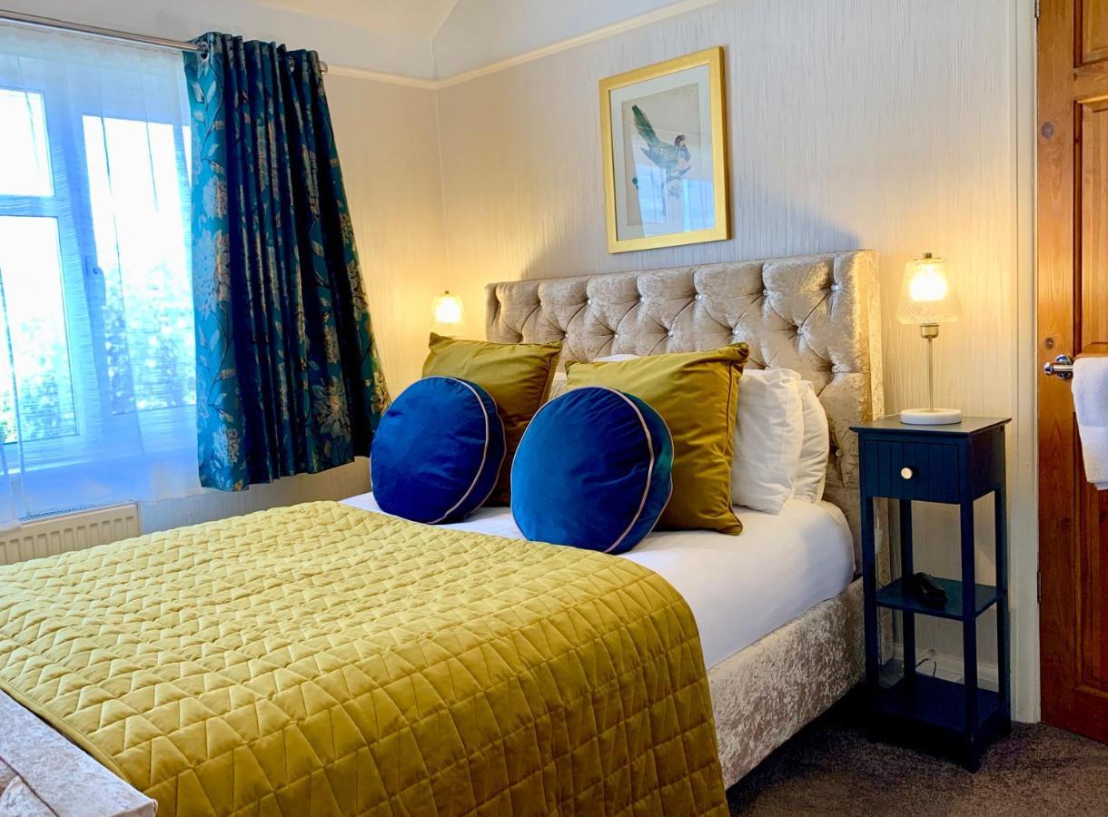 Sw Bed & Breakfast Swindon Esterno foto