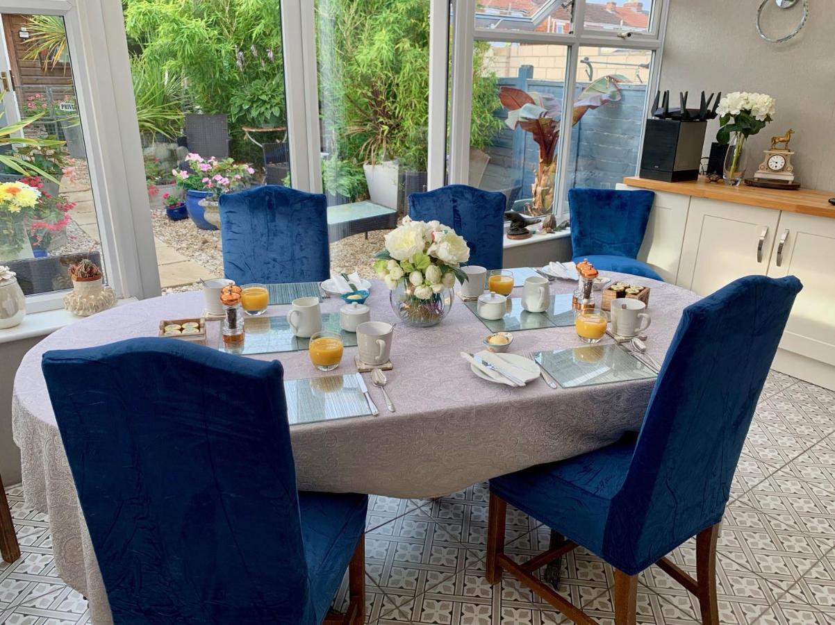 Sw Bed & Breakfast Swindon Esterno foto