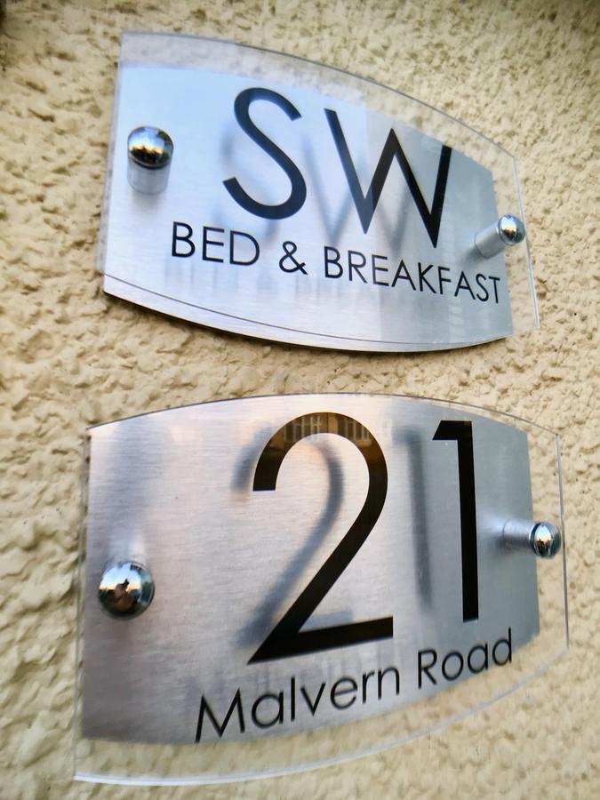 Sw Bed & Breakfast Swindon Esterno foto