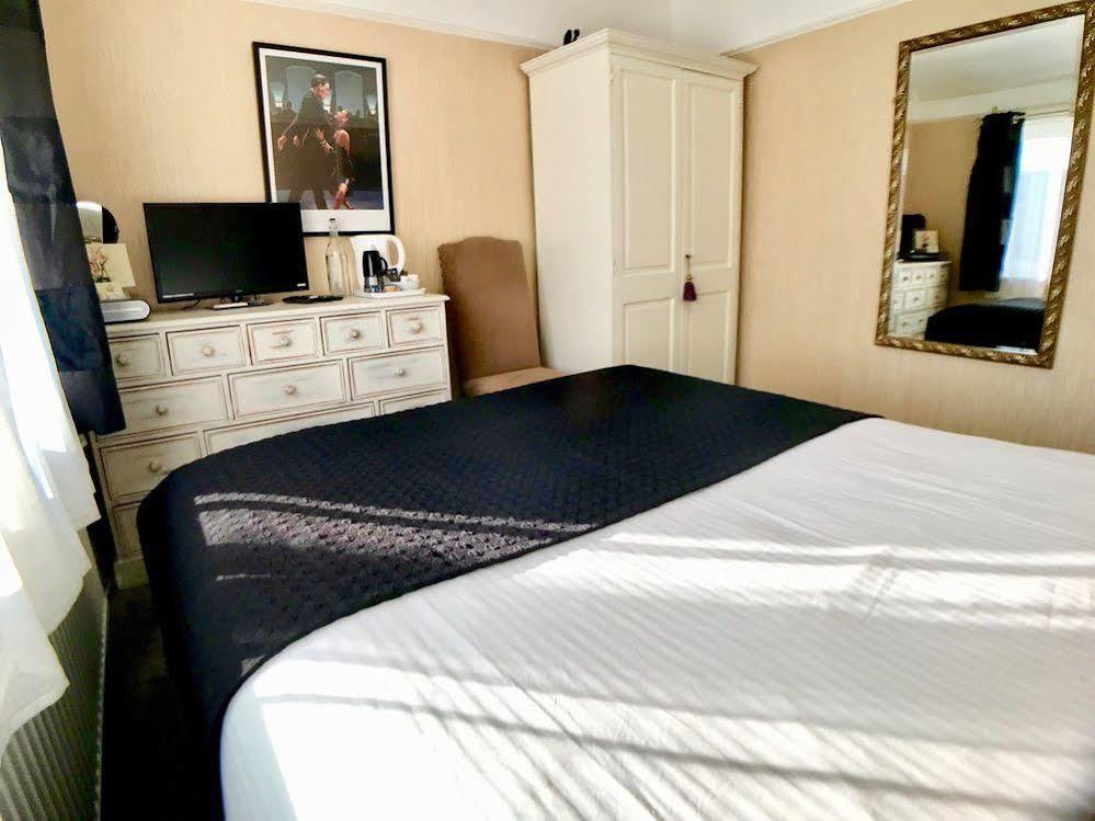 Sw Bed & Breakfast Swindon Esterno foto